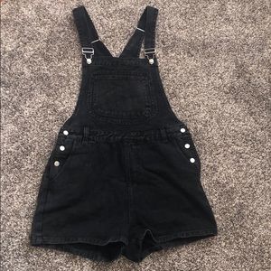 VESTIQUE ✨ black jean short overalls